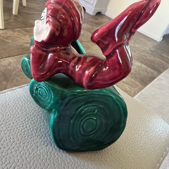 MCM Pixie Ceramic Log Planter with red pixie - Picture 5 of 9